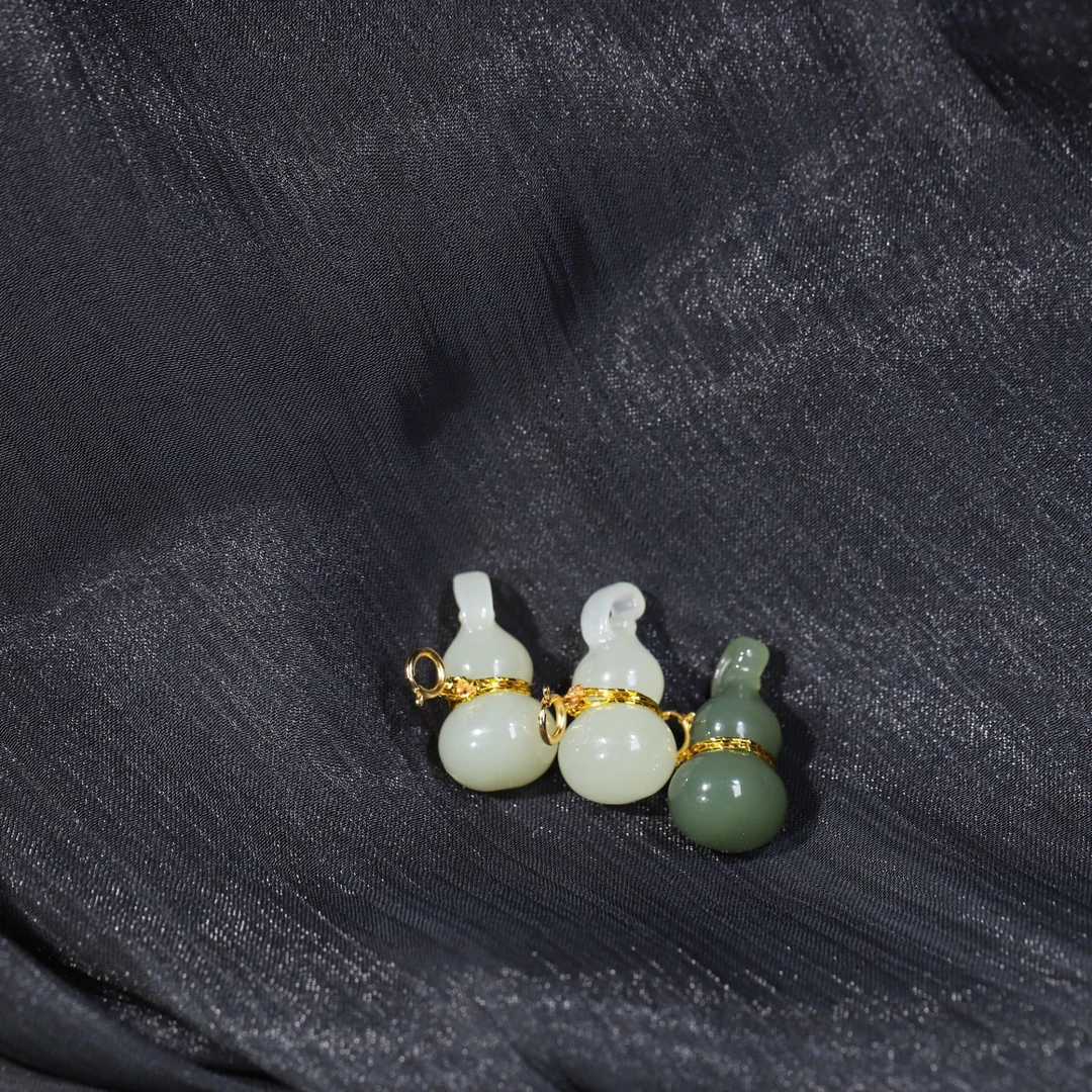 【汪氏精品】和田玉葫芦吊坠 多样性发其一