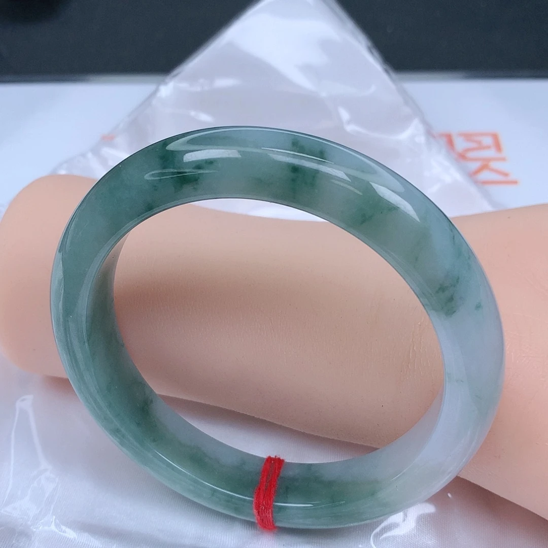 【闪购商品】未镶嵌手镯翡翠，63