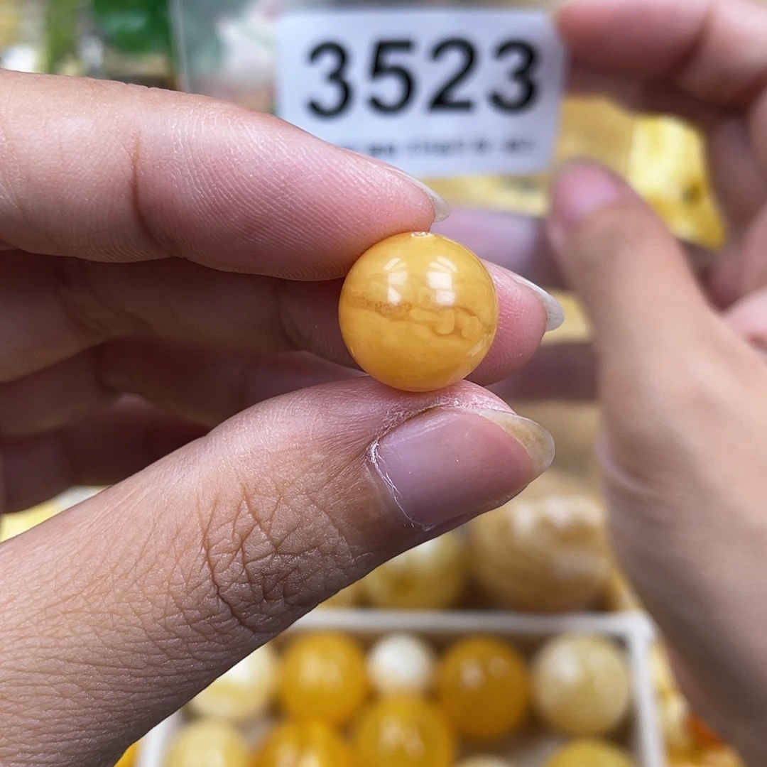 琥珀未镶嵌珠宝奇石13