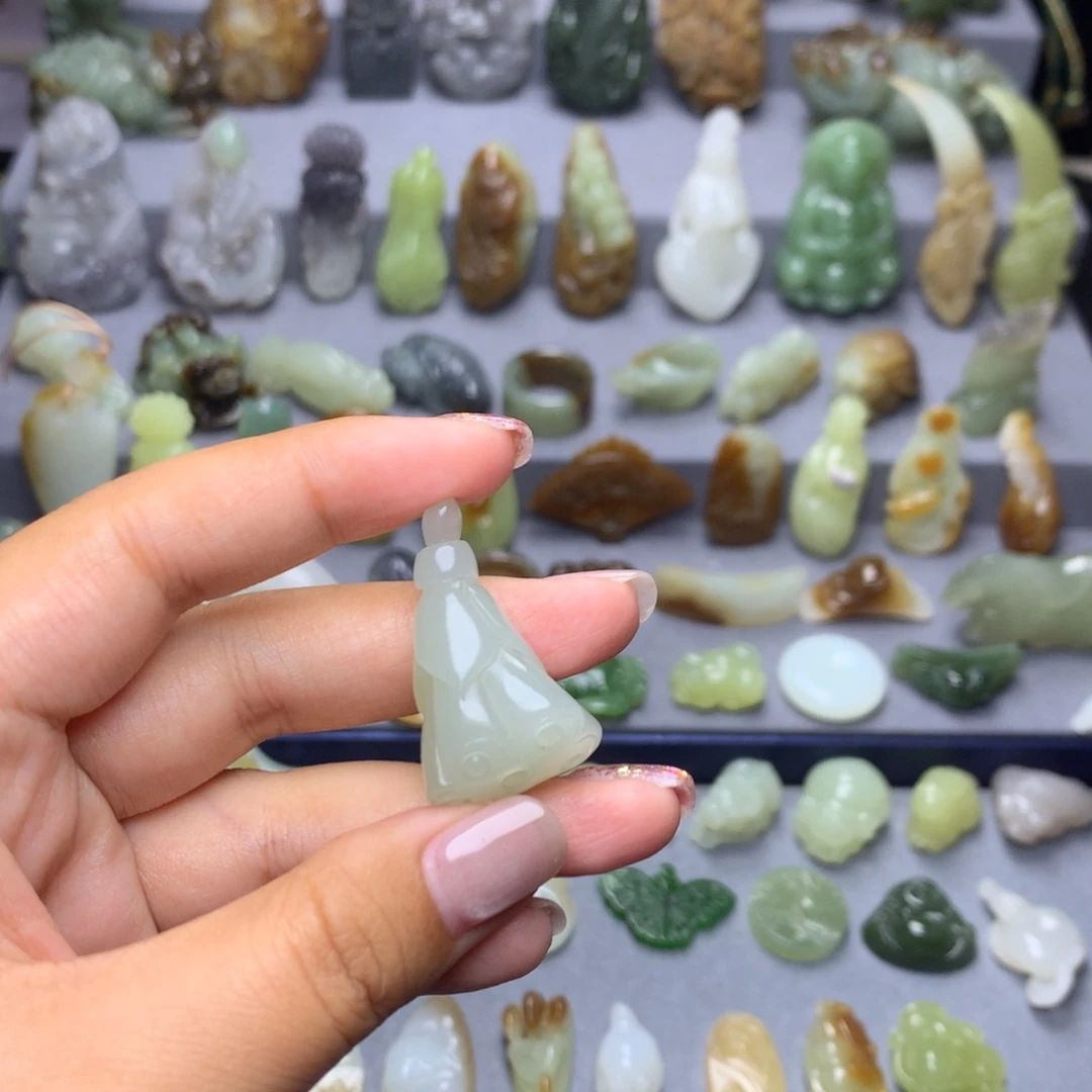 和田玉未镶嵌挂件