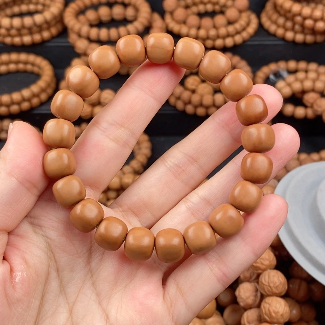 猴头核桃手串泛油方糖