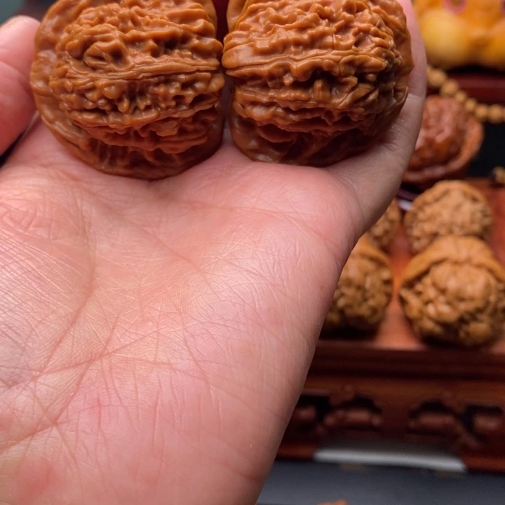 文玩核桃把件42平谷楼