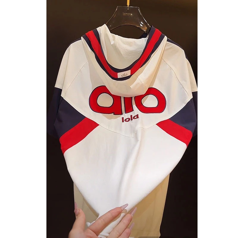 欧货轻奢高定大牌男装上衣2025夏季新款字母刺绣撞色连帽宽松体恤