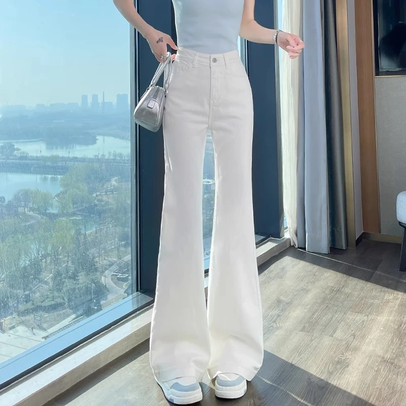 白色微喇牛仔裤女秋季新款高腰显瘦加长版直筒休闲百搭拖地喇叭裤