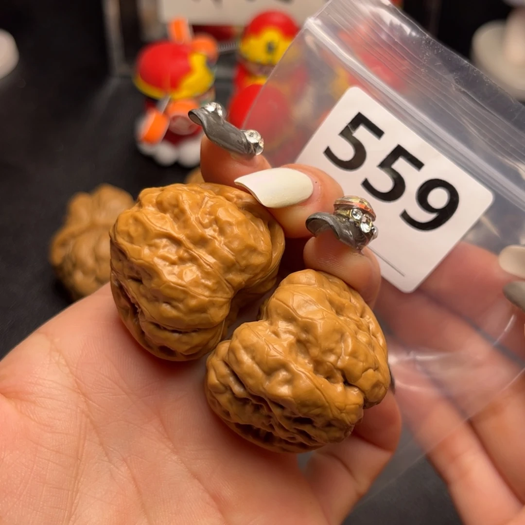 文玩核桃吊坠王*蛤蟆36