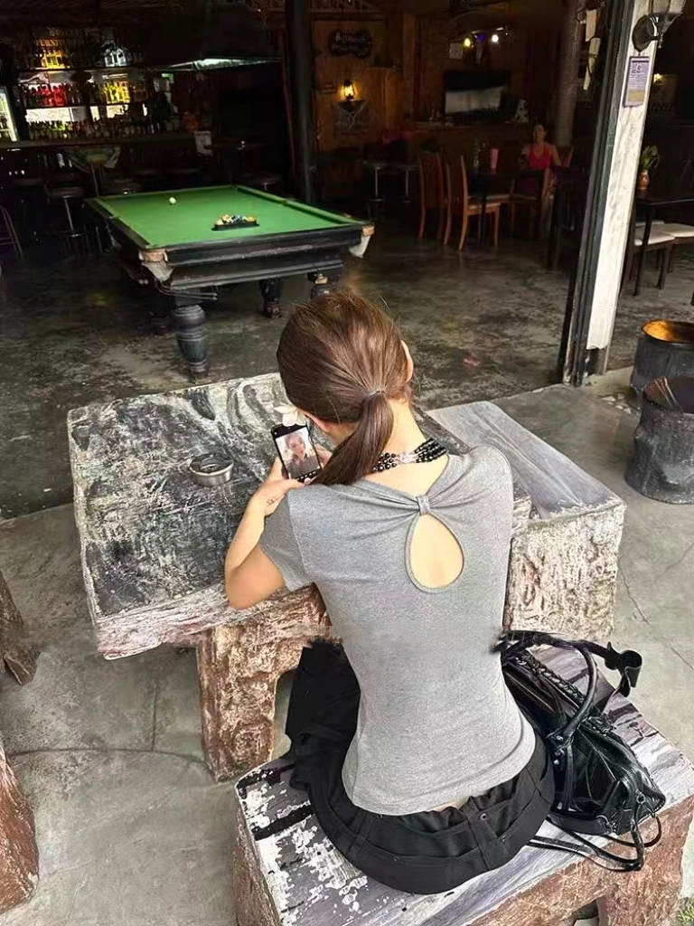 AWY 福（1AWYL1211#）后背镂空！褶皱休闲收腰T恤 6-8