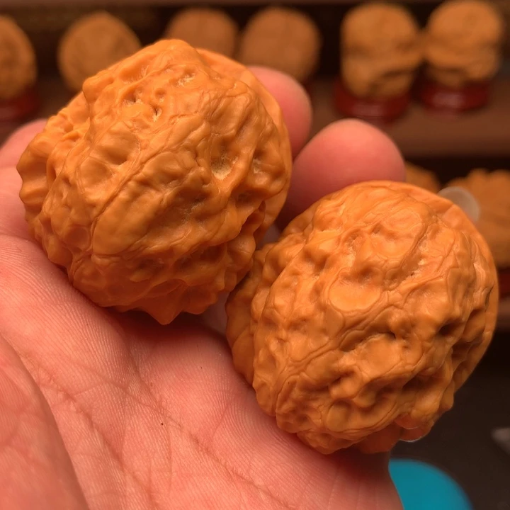 文玩核桃吊坠鬼蛊