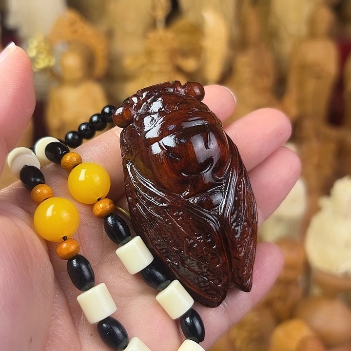 柏木（崖柏）小叶紫檀金蝉