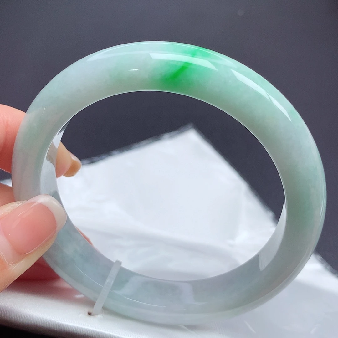 翡翠手镯未镶嵌06n n n n n n n n