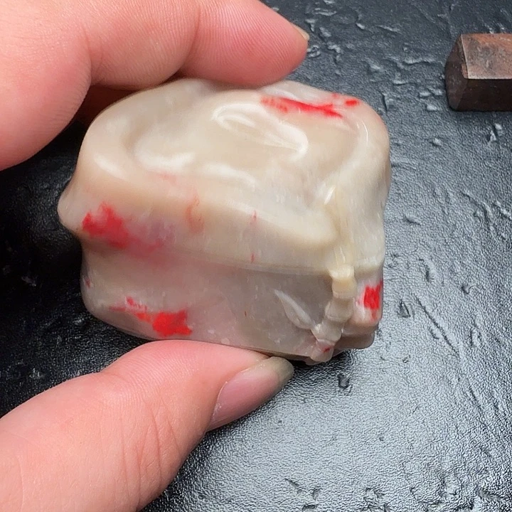 昌化鸡血石昌化鸡血石