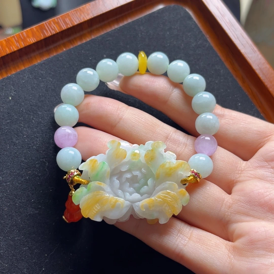 颈饰未镶嵌翡翠牡丹