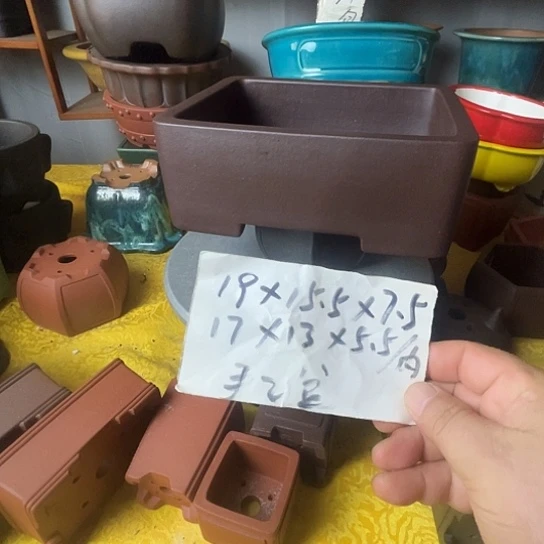 宜兴紫砂花盆一个
