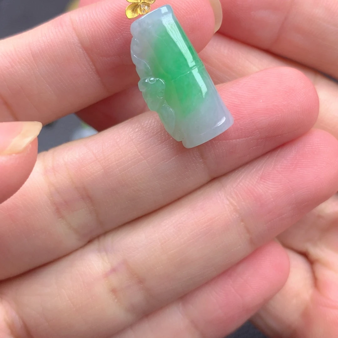 【闪购商品】颈饰18K金镶嵌翡翠翡翠
