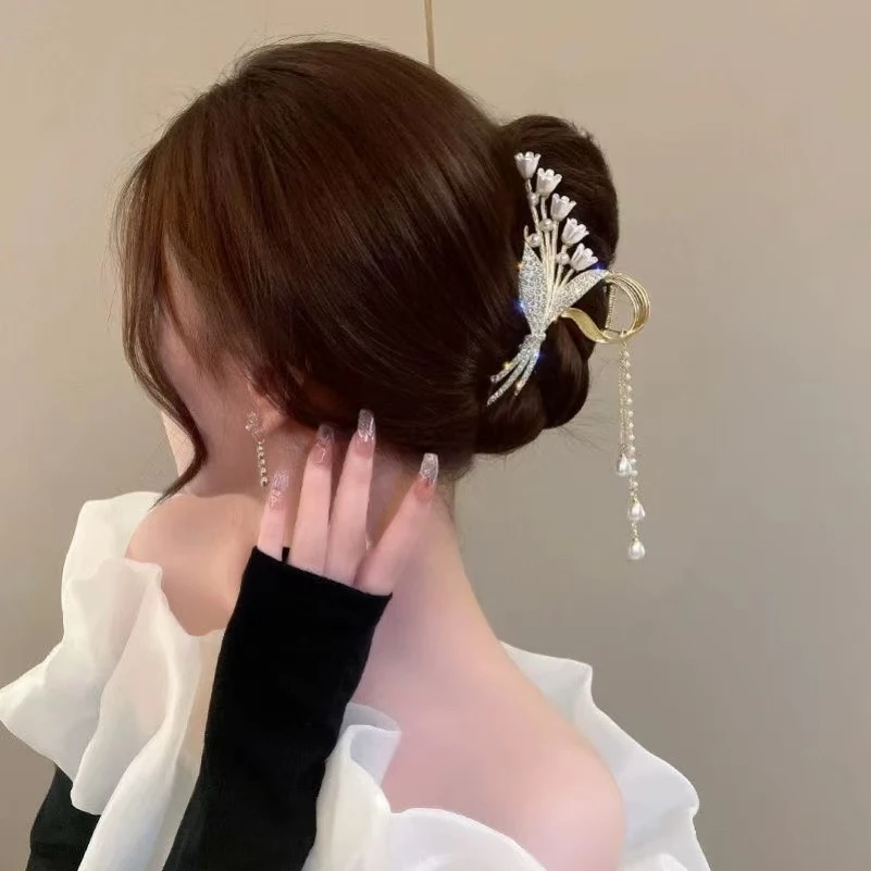 新款优雅发卡铃兰花流苏抓夹气质女后脑勺发夹轻奢盘发鲨鱼夹头饰