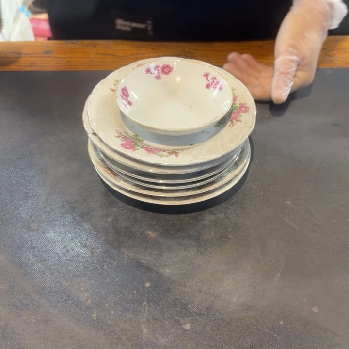 吉***下瓷片拾六家的瓷器瓷器