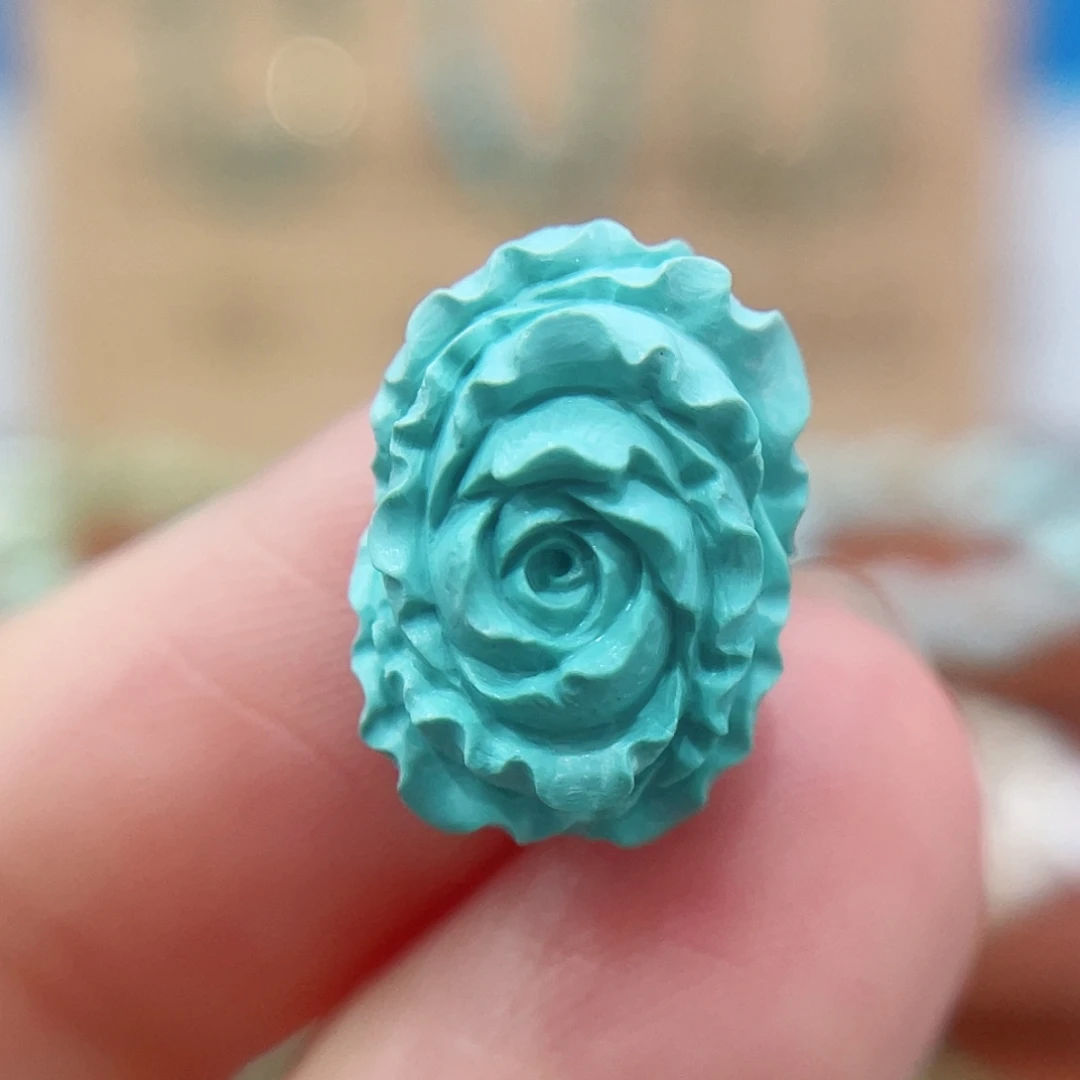 绿松石未镶嵌珠宝奇石