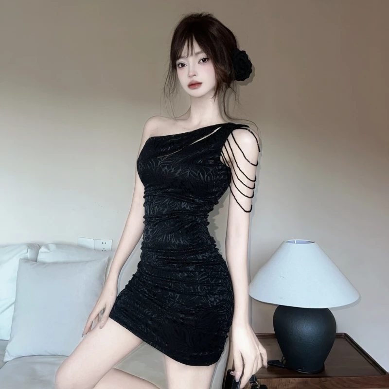 法式复古设计感斜肩流苏纯欲辣妹夏季小个子斜肩领性感紧身包臀裙