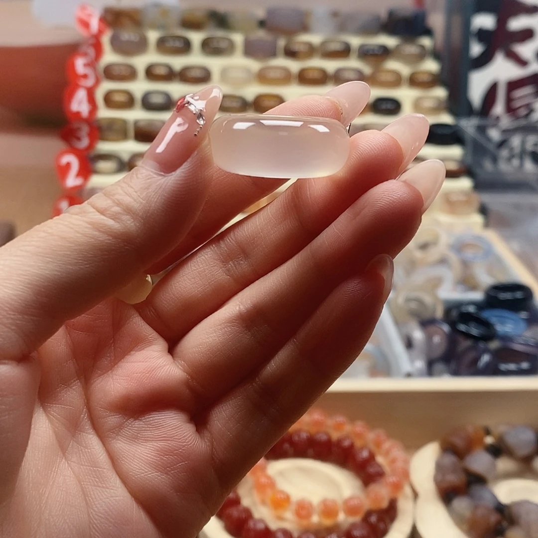 面****未镶嵌戒指玛瑙/玉髓