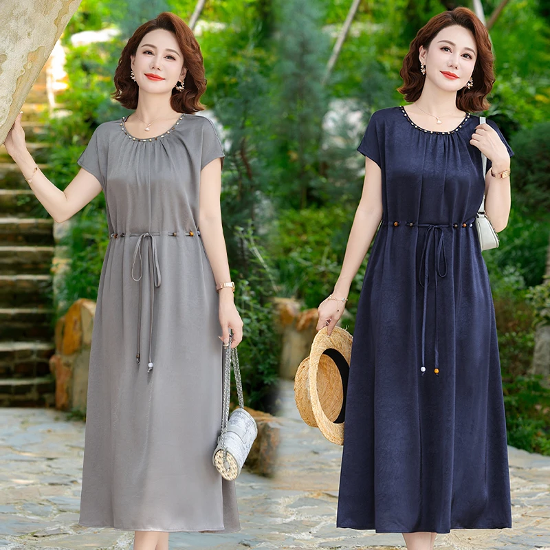 妈妈夏季气质连衣裙2025年新款中老年女时尚收腰显瘦中长款连衣裙