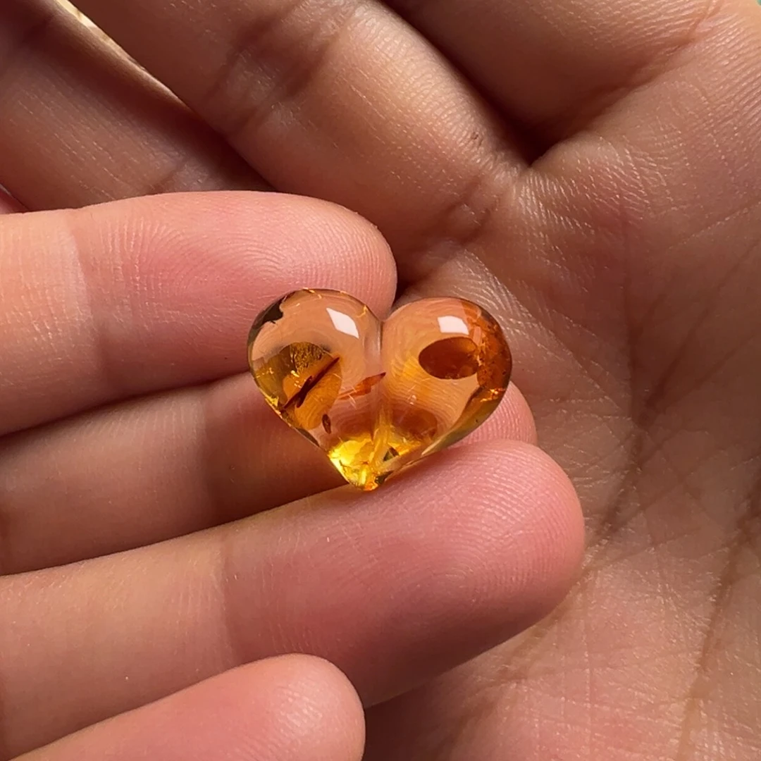琥珀（花珀）颈饰未镶嵌屁桃（打孔不退换）