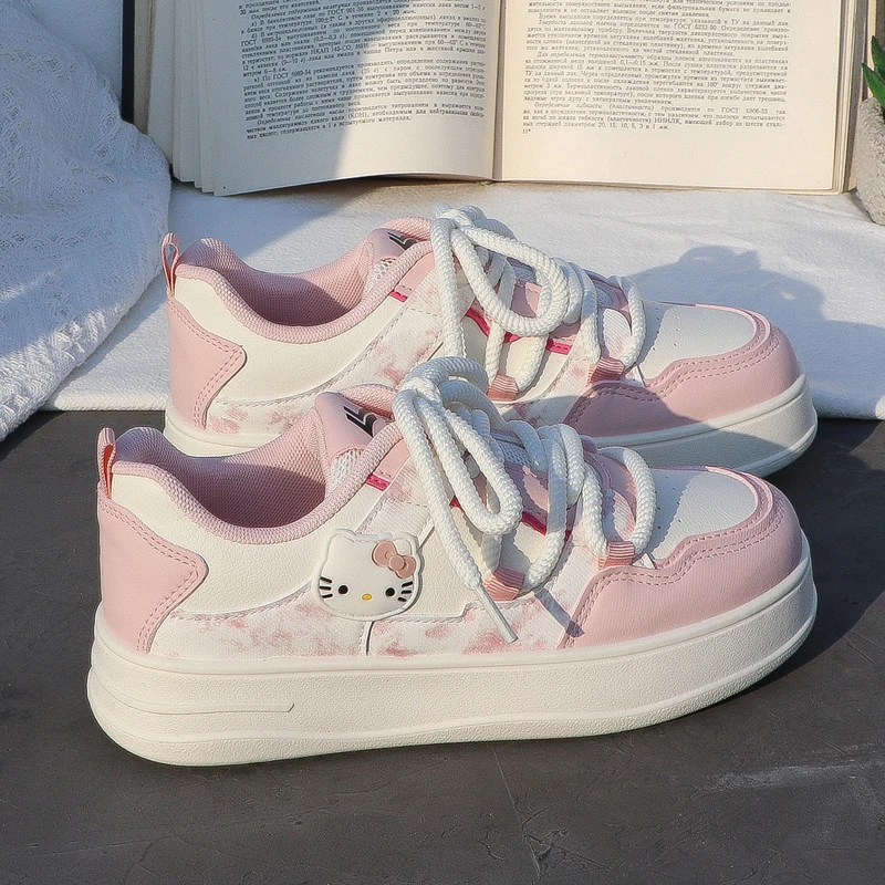 时尚休闲运动鞋女ins潮复古可爱小白鞋2025春季韩版平底面包板鞋