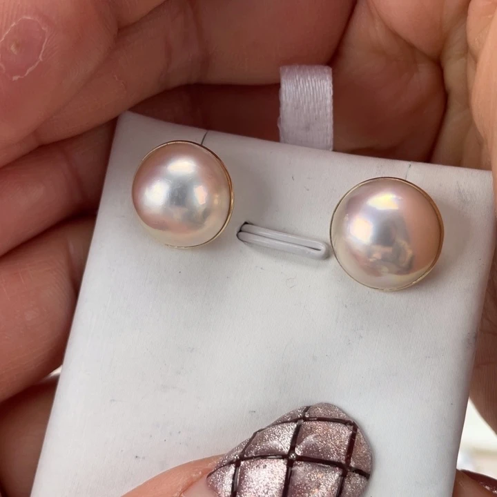 拼合珍珠（马贝珠）耳饰18K金镶嵌