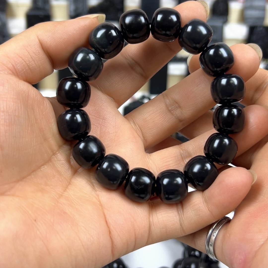 和田玉（墨玉）未镶嵌颈饰卡16老型手串微瑕带包容