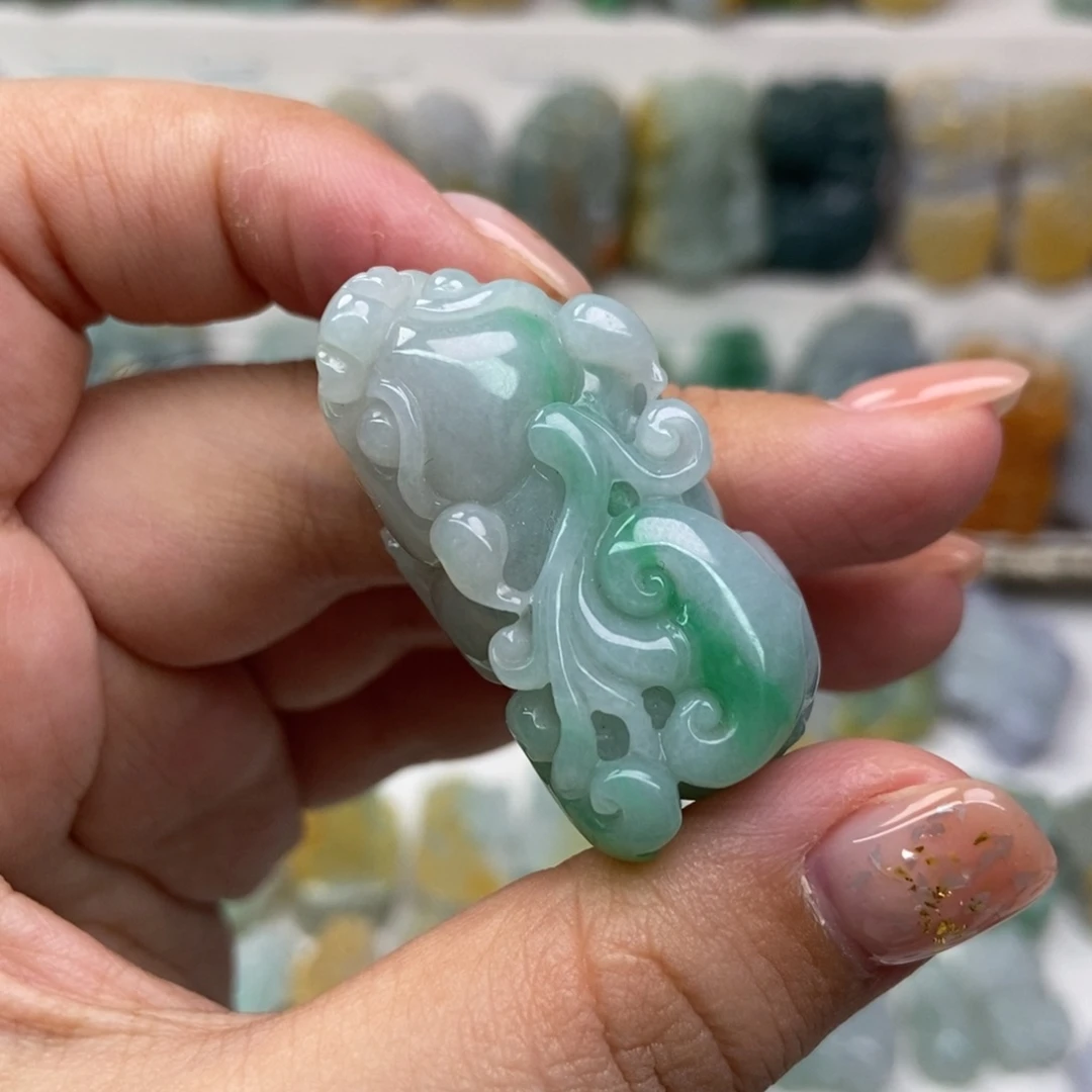 吊坠(赠链)未镶嵌翡翠