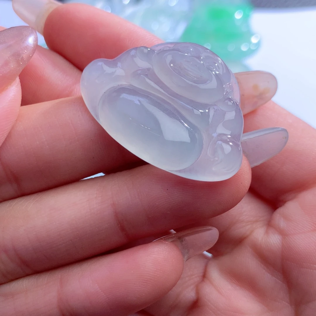 翡翠未镶嵌颈饰缅甸