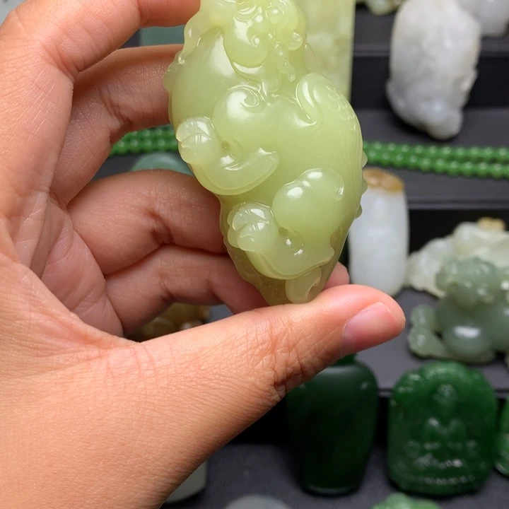 可***可颈饰未镶嵌和田玉