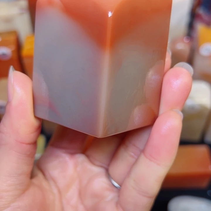 老挝石火***淋老挝精品素章
