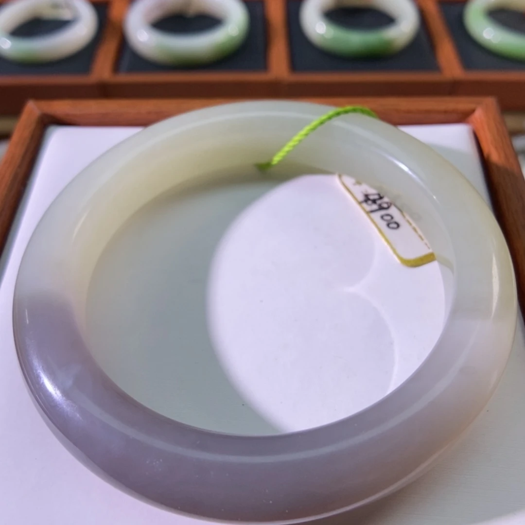 【闪购商品】未镶嵌手镯和田玉