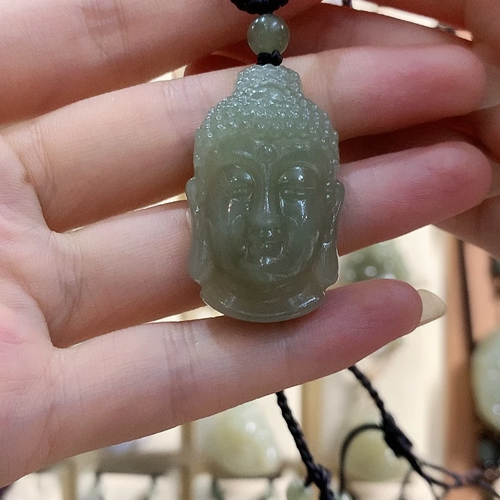 和田玉未镶嵌颈饰萌*头