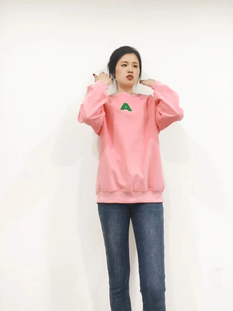 W120  粉色圆领卫衣140斤可穿  默认微瑕 无运费险 接受不了勿拍