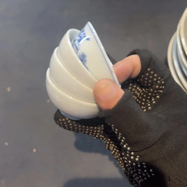 谭***S瓷片拾六家的瓷器瓷器