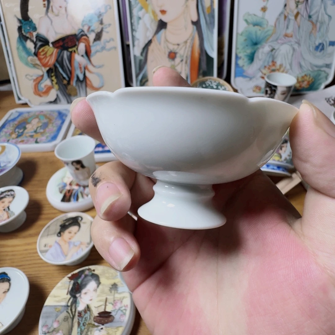 等***哥碗手绘美女普洱杯