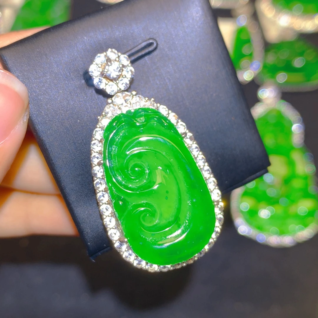 翡翠银S925镶嵌颈饰