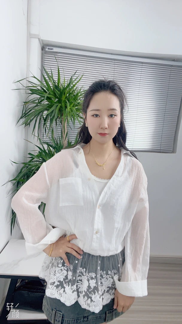 【粉丝福利】初夏穿搭跺脚变装蕾丝拼接衬衫女时尚设计感小众两件套