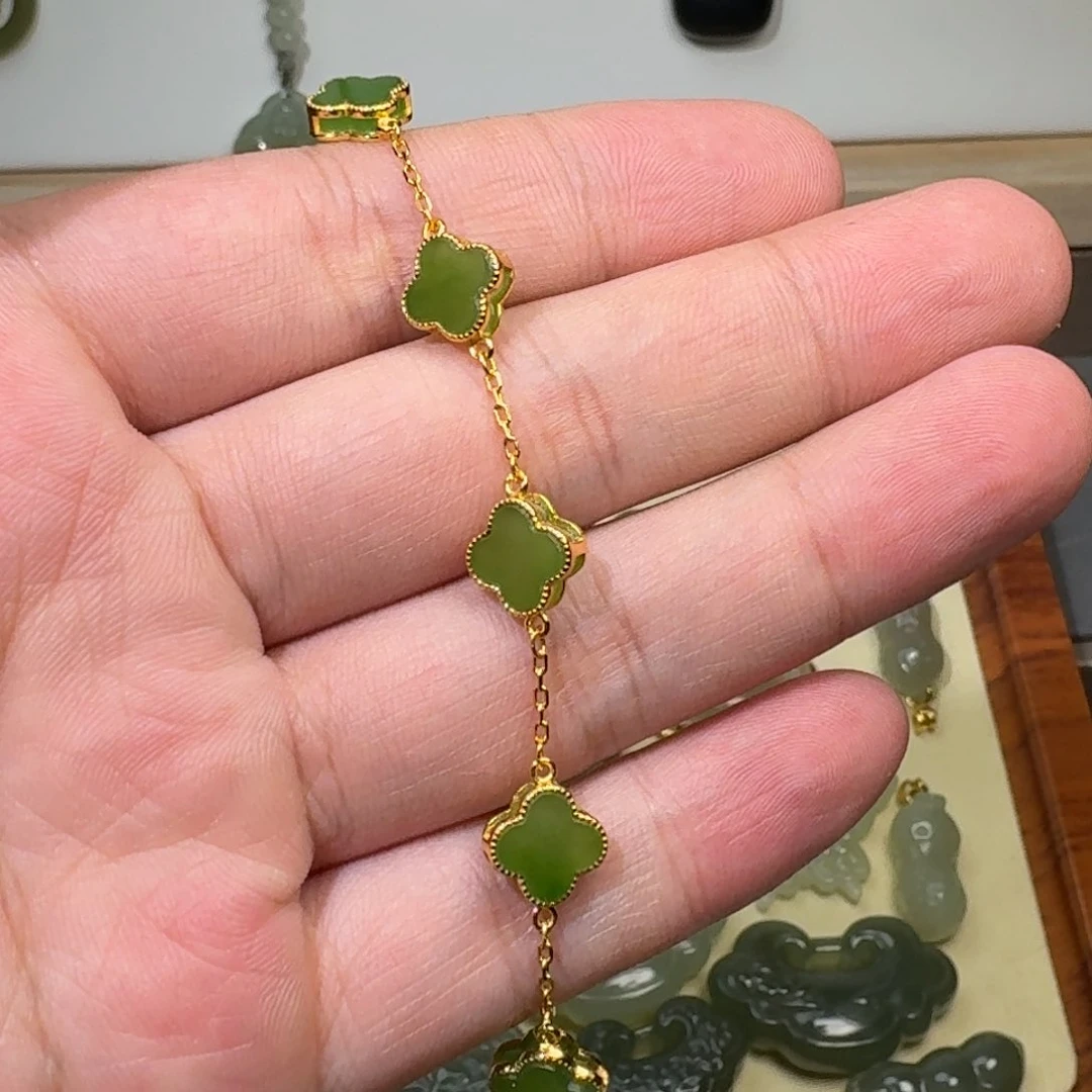 和田玉未镶嵌颈饰小****?