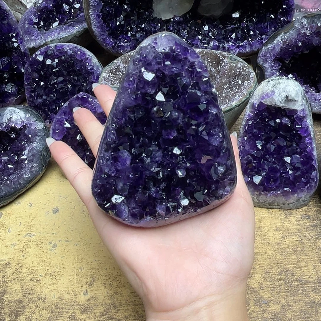 皓***9未镶嵌大型摆件（非配饰）紫晶