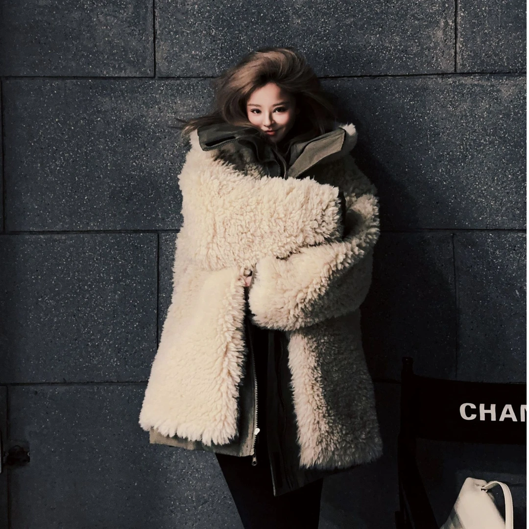 洪小妍自留  时尚宽松冬季百搭羊羔毛两面穿派克服