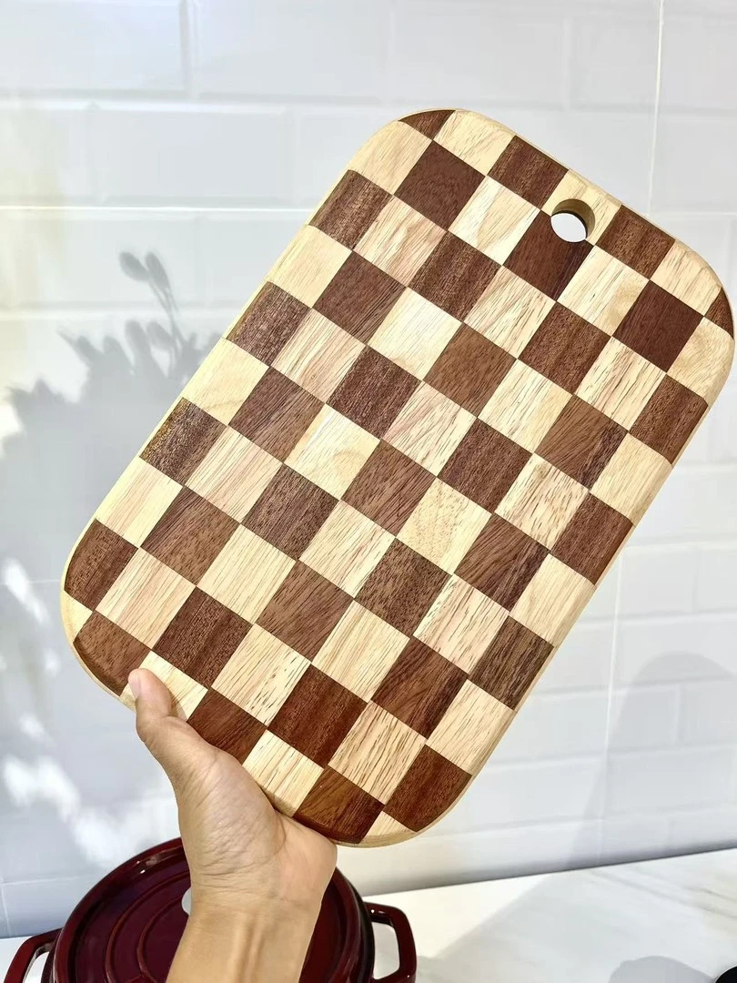 新疆包邮橡品升级款棋盘格水果板家用小号砧板抗菌防霉防开裂
