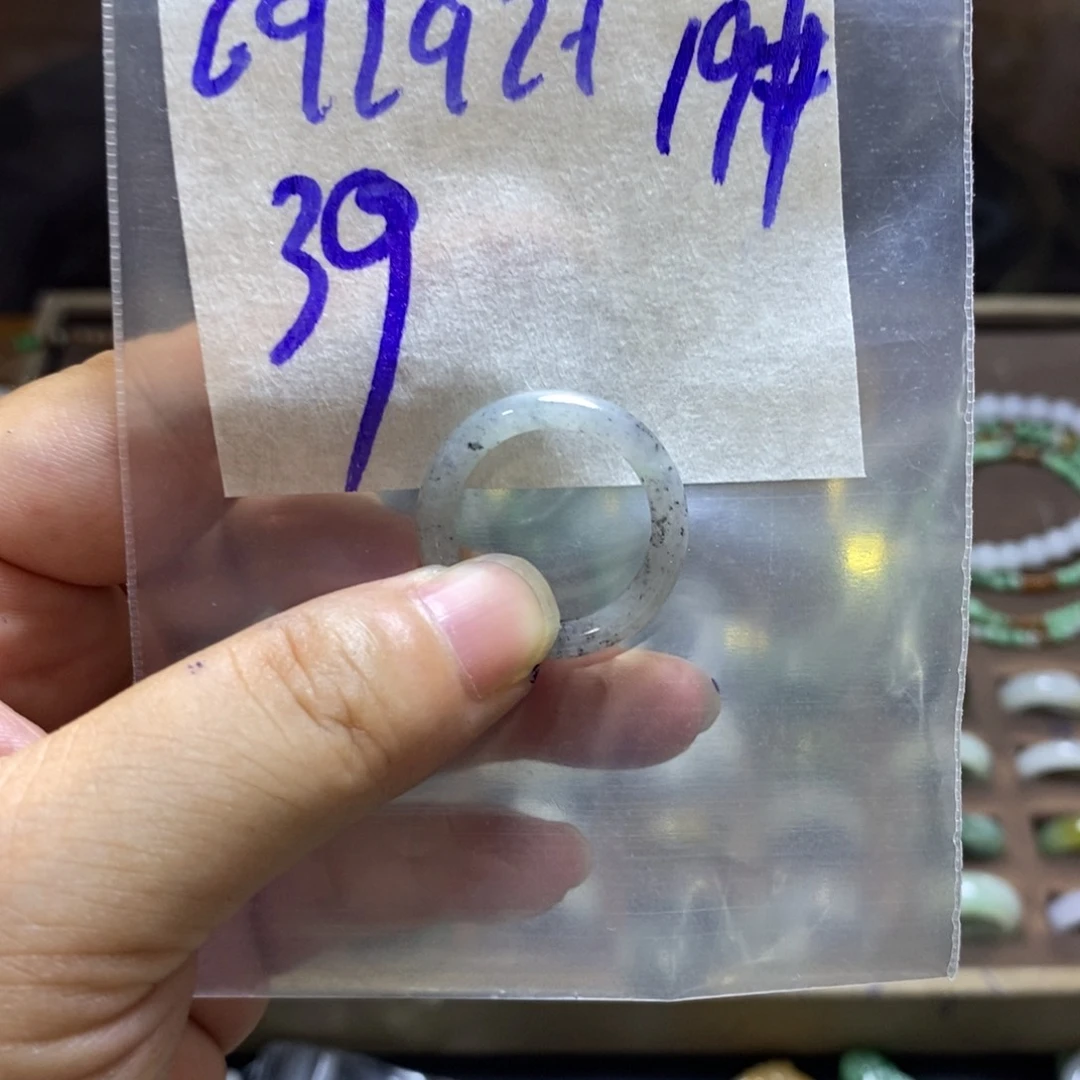 未镶嵌定制翡翠翡翠