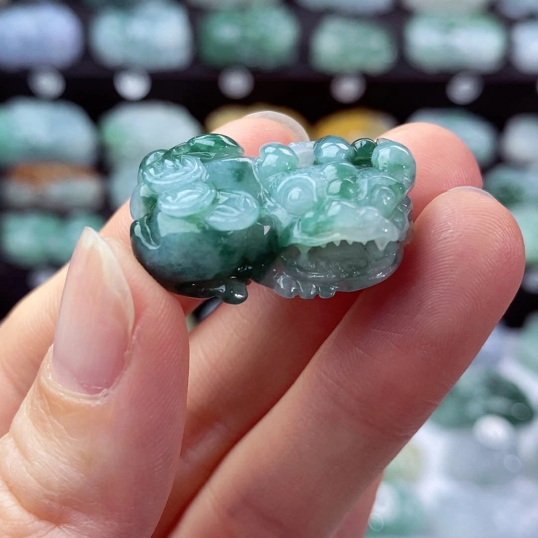 翡翠颈饰未镶嵌天然