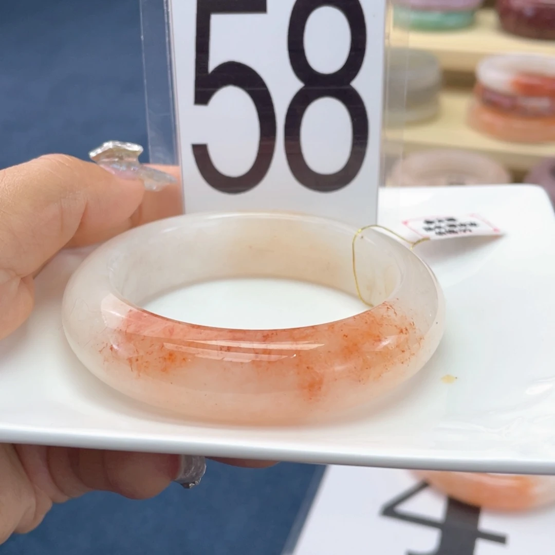 未镶嵌手镯石英岩玉