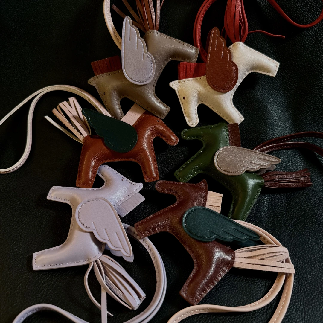 全手缝蜡线羊皮配件手工挂件包包配件小马小迪小飞马小羊