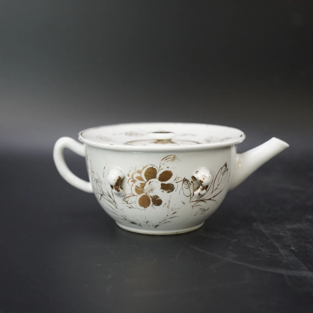 Lot.25100042民国四系描金牡丹纹耳壶 高：约6.5cm