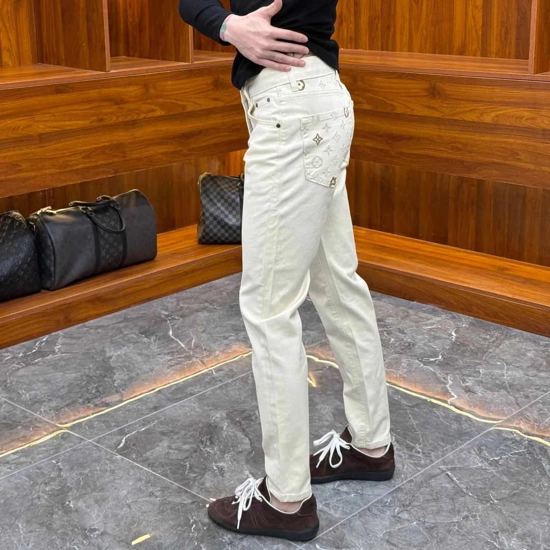 秋冬新款时尚复古刺绣牛仔裤男士潮流百搭休闲裤轻奢修身直筒长裤