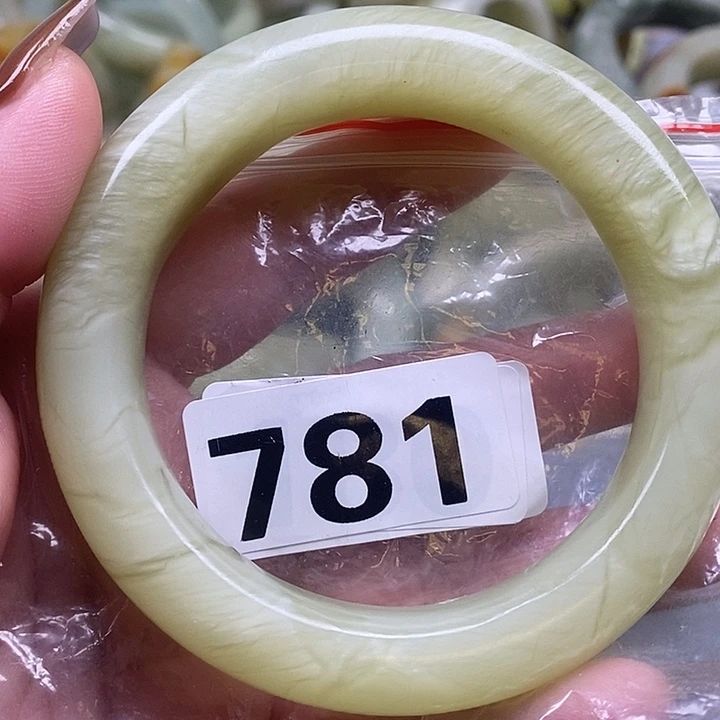 冷***界蛇纹石玉未镶嵌手镯