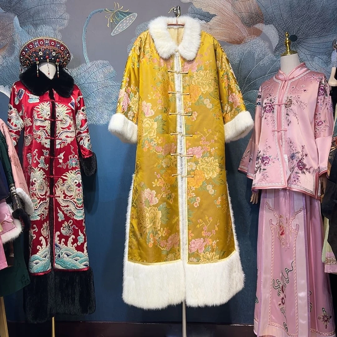 立领中开水貂毛包边太太服